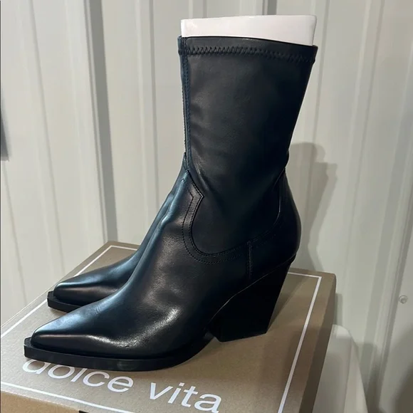 Dolce Vita Black Women's Boots - Picture 5 of 9
